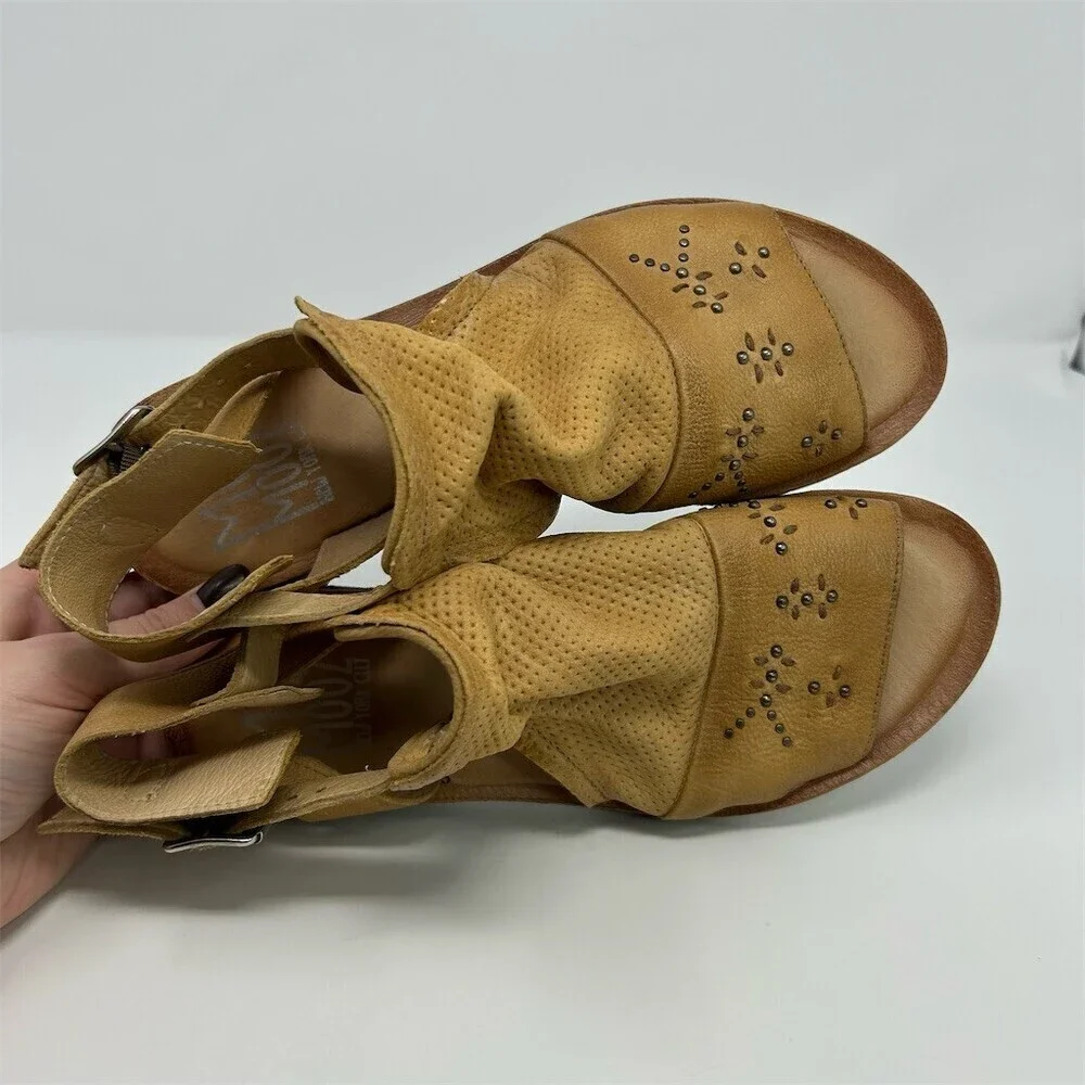 Miz Mooz Fifi Sandals Womens Yellow Studded Ankle Strap Open Toe Flat Size 40